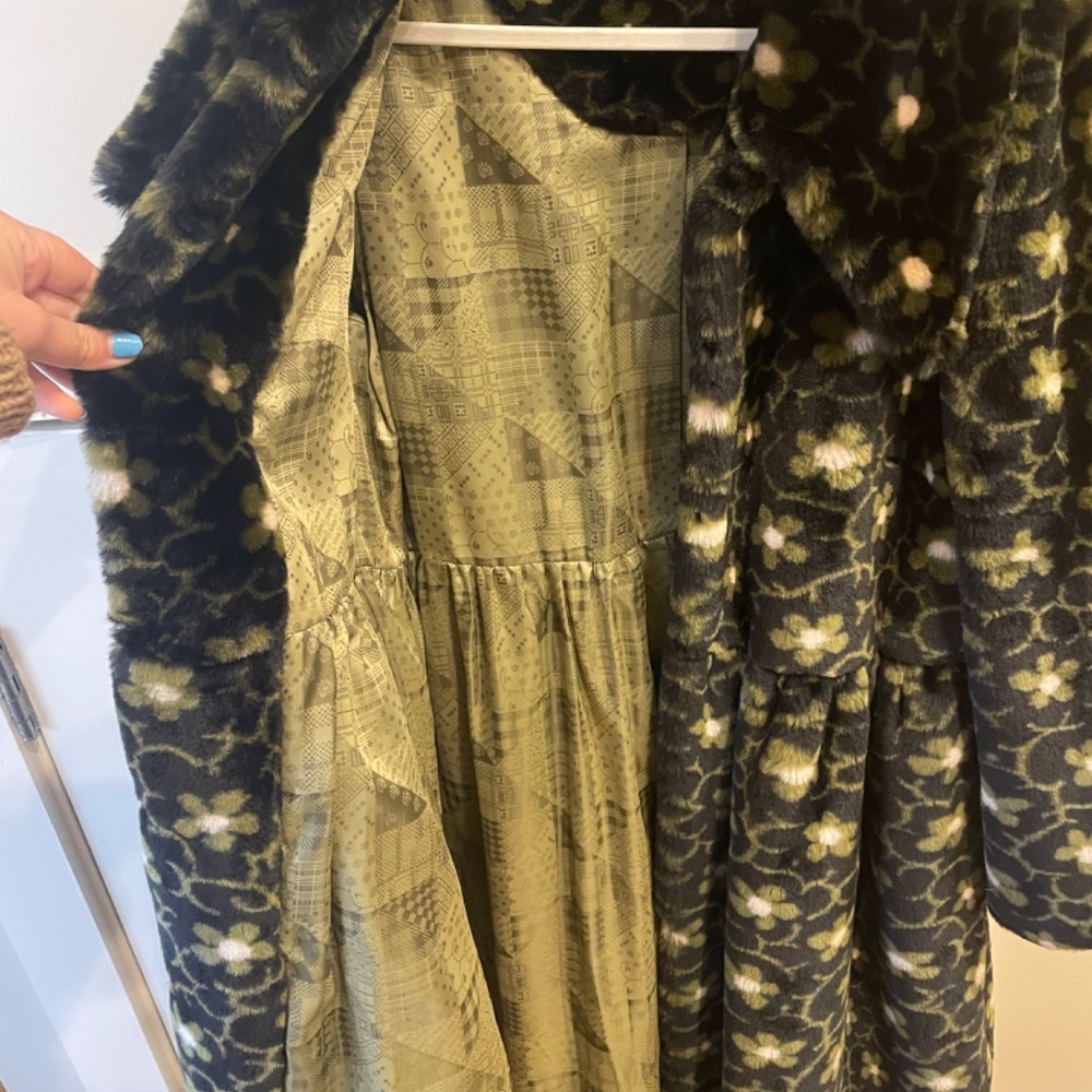 Shrimps Faux Fur Coat - Picture 3 of 3